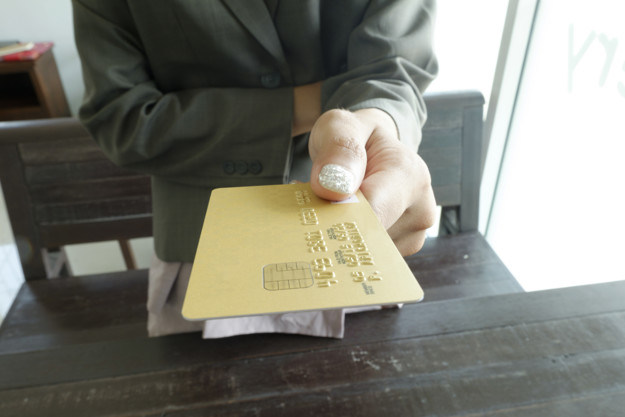 信用卡销户相关的法律后果刷卡手续费